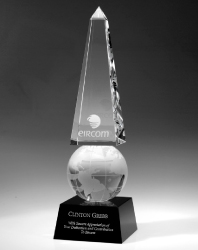 Monumental Globe Award (Medium)